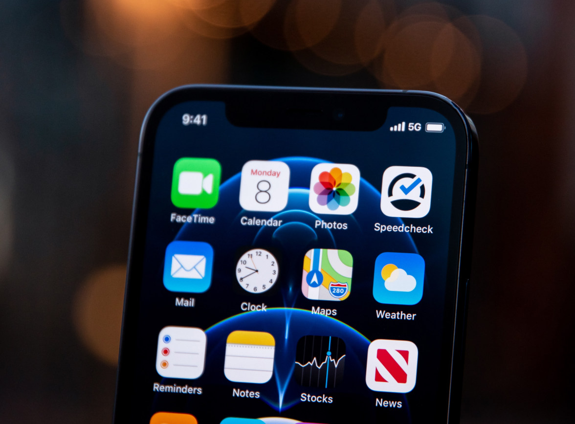 昂仁苹果手机维修分享为什么 iPhone 12 在冬季会自动关机 
