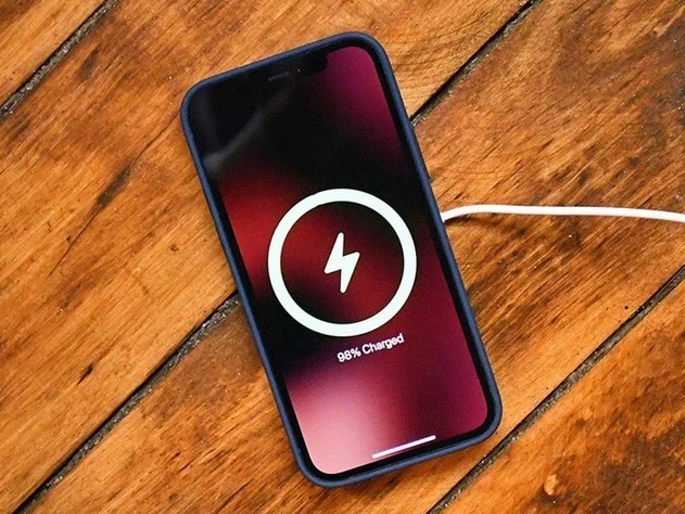 昂仁苹果手机维修分享iPhone 12可以随便充电吗 
